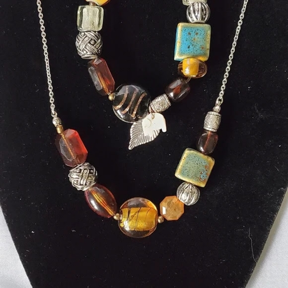 Avon Beaded Chic Necklace & Bracelet Set / Nature - Picture 4 of 11